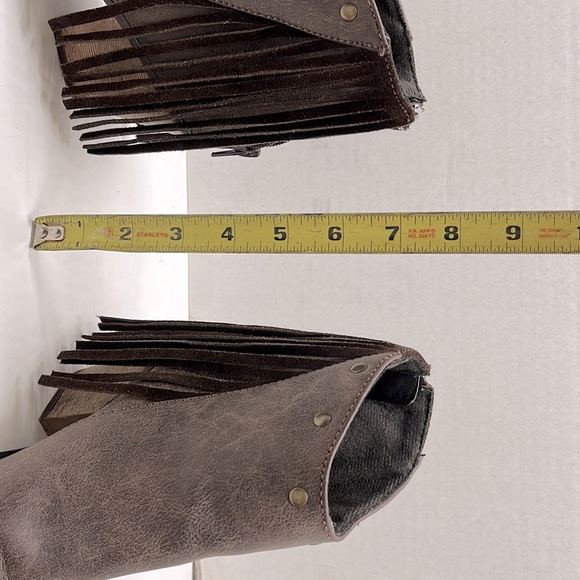 BOOTS, FRINGE, ANKLE,  7” tall, 6.5, Woman’s, seems wide width. comfortable - Picture 7 of 8